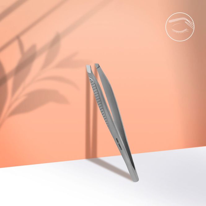 Hovedbilde Øyebryns pinsett  Classic 15 Type 3 - Bred skrå