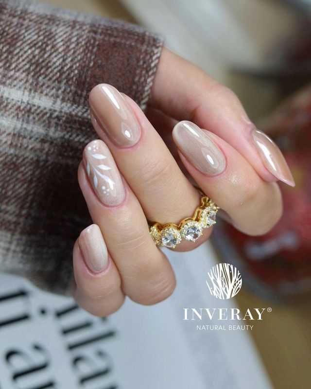 Gel Nail Polish 275 – Champagne Dust Cat Eye (10ml)