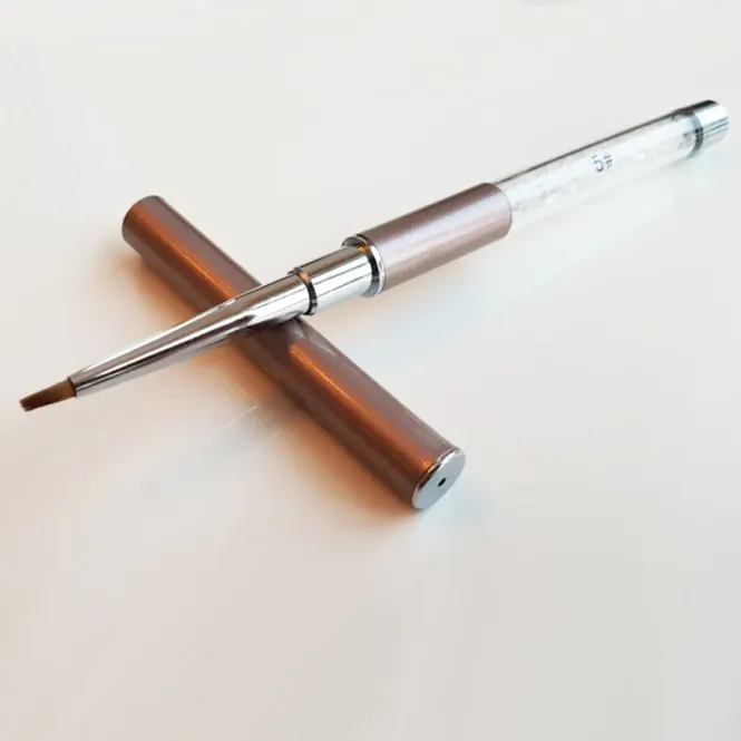 Hovedbilde Gelépensel #5 med lokk – Elegant og presis