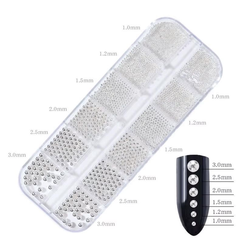 Negledekor – Sølv metallperler i forskjellige størrelser
